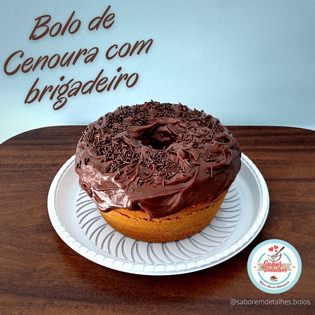 Bolo de cenoura com brigadeiro