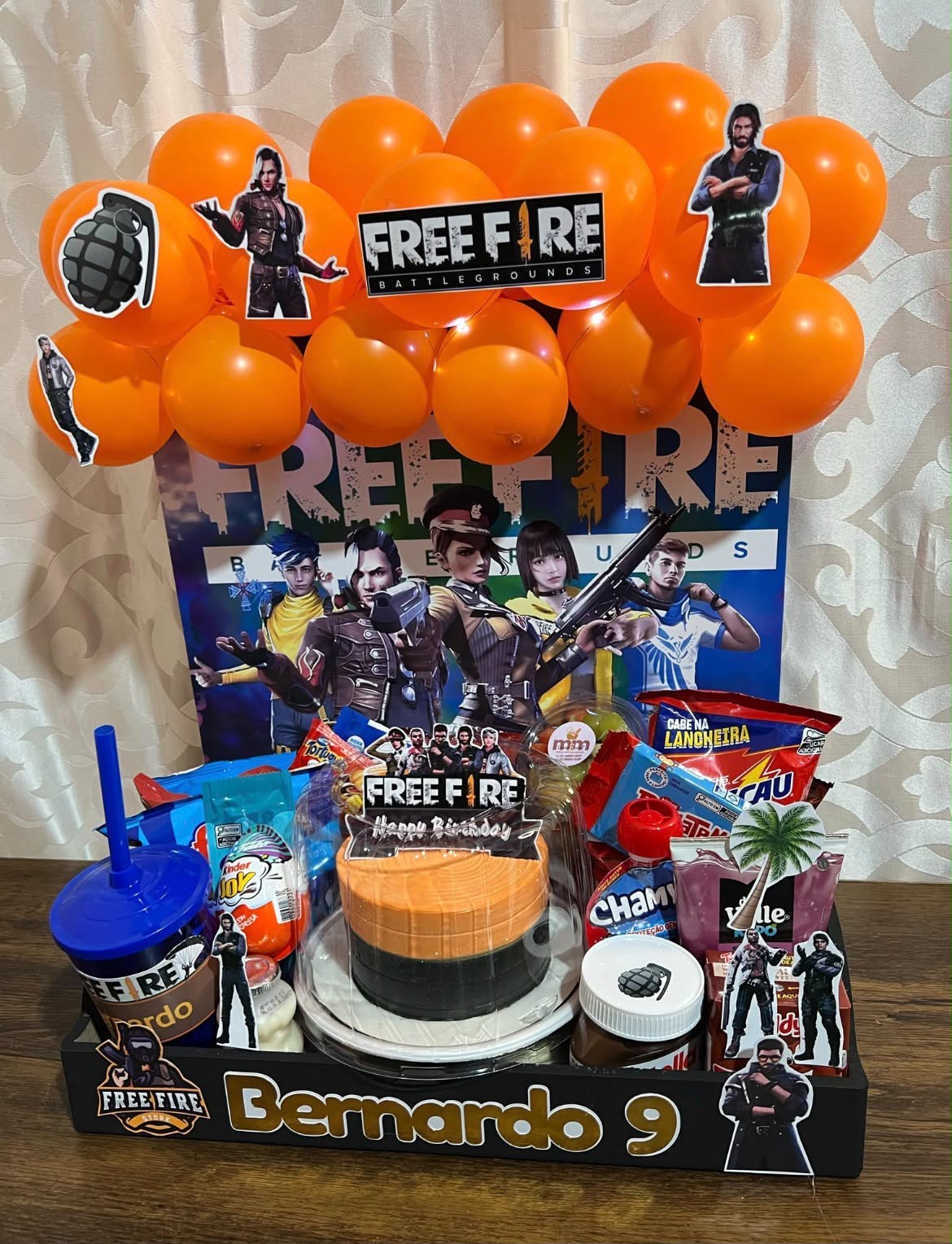 Festa na Caixa tema Free Fire